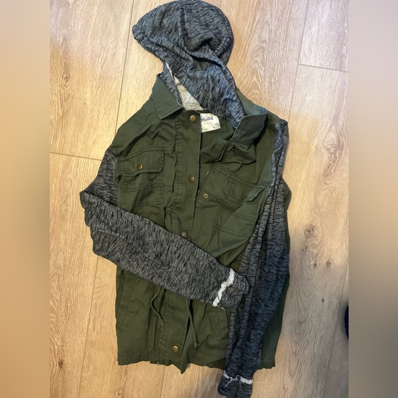 Adorable springy jacket - Picture 1 of 1